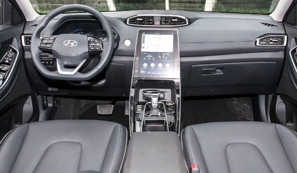 現代ix25怎么樣值得購買嗎 油耗實測7.2L(馬力可達115匹)