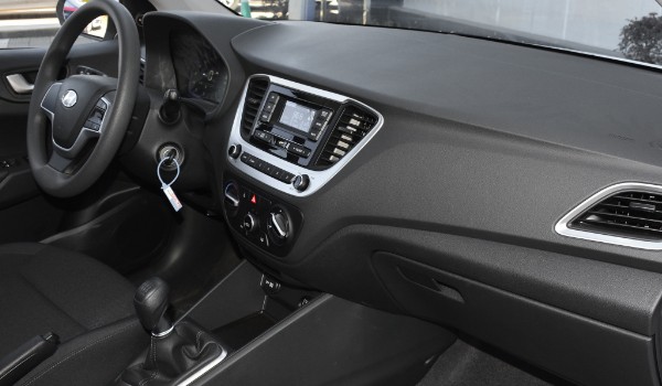 現代悅納2020款報價及圖片 新車售價5萬一輛(分期首付1萬)