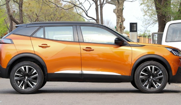 標(biāo)致2008油耗多少真實(shí)油耗 百公里油耗6.5L(油耗一公里5毛錢)