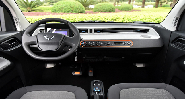 五菱宏光迷你mini版電動車,經(jīng)濟實惠城市代步好選擇