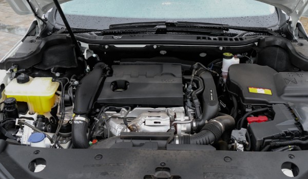 雪鐵龍c6配置參數如何 車長將近5米(馬力可達211匹)