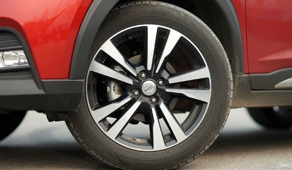 日產勁客輪胎是什么牌子 四種輪胎品牌(瑪吉斯十分耐磨)