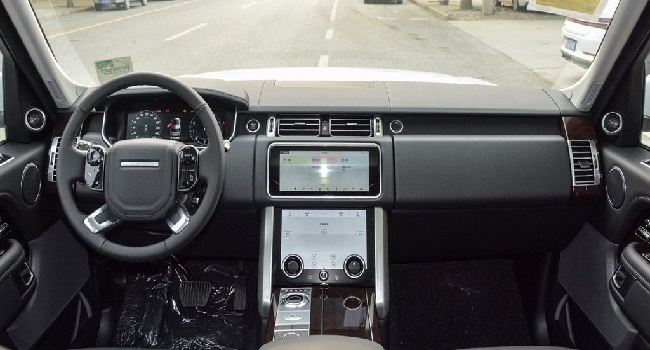 路虎攬勝2022款報價及圖片,售價區間142.8萬-332.8萬元