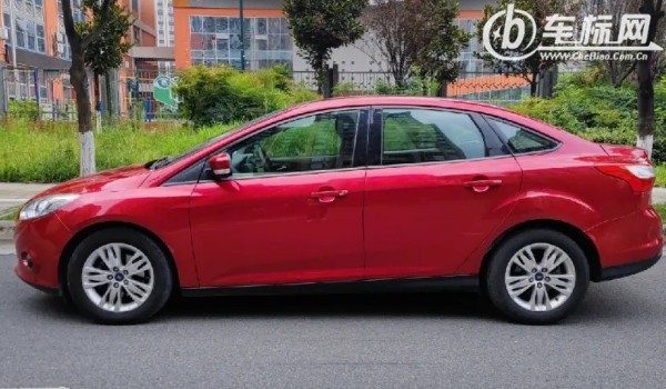 福克斯和英朗哪個(gè)好 福克斯動(dòng)力更強(qiáng)(英朗車長(zhǎng)4.6米)