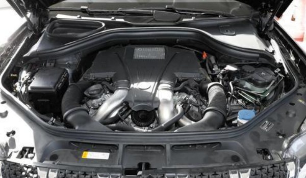 bj90用的什么發動機 3.0T六缸發動機(馬力可達333匹)