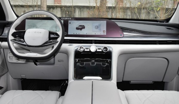 瑞虎8pro和瑤光哪個好 瑤光動力更強(qiáng)(車內(nèi)空間大)