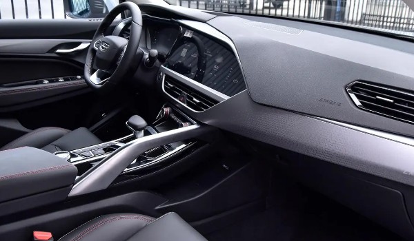 星越s這款車值得買嗎 油耗實(shí)測9.5L(馬力可達(dá)238匹)