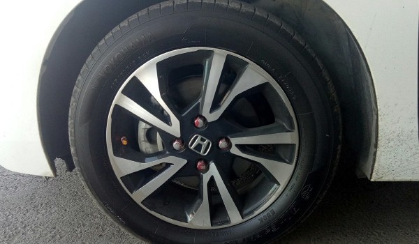 飛度輪胎型號規格是多少 尺寸為185/60 r15(胎寬185mm)