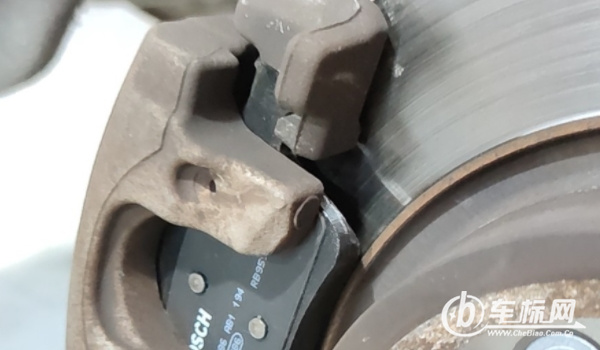 奔德士和博世剎車片哪個好 博士剎車片更加耐磨(世界最大的品牌)
