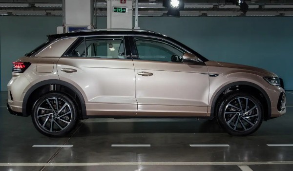 新款探歌報(bào)價(jià)及圖片 2022款售價(jià)12萬(wàn)(分期首付3萬(wàn))