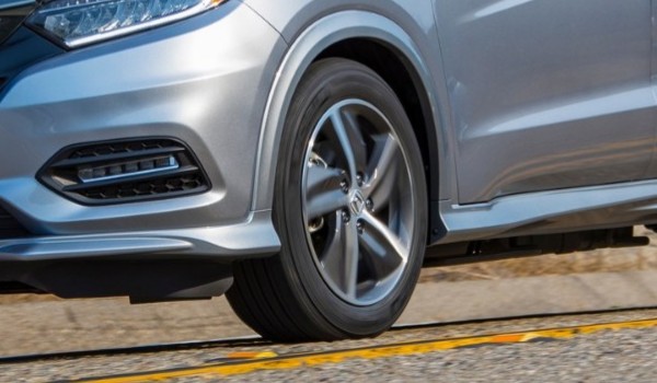 本田hrv輪胎型號(hào)規(guī)格多少 尺寸為225/55 r18(胎寬225mm)