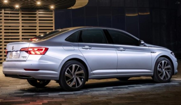 本田型格和大眾速騰哪個好 型格動力更強(速騰車長4.7米)