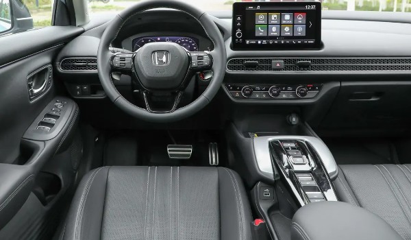 本田hrv這款車怎么樣 油耗實測7L(馬力可達182匹)