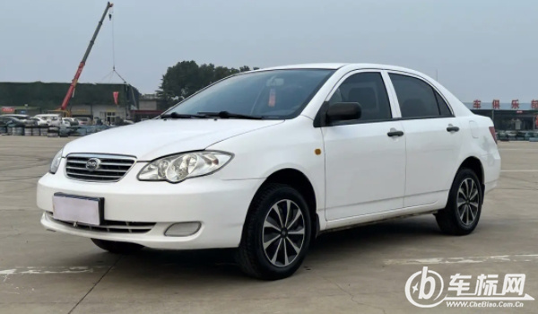 比亞迪f3怎么樣 車輛油耗很不錯、車身內部空間寬敞(百公里油耗5.9升)