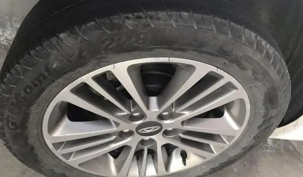 艾瑞澤8輪胎型號規格 尺寸為225/45 r18(胎寬225mm)