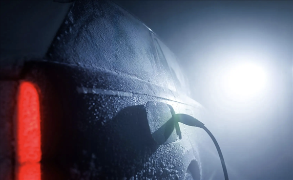 SUV大哥光環不減當年！路虎：等待購買純電攬勝的用戶已近4萬人