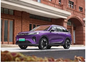 二代哈弗梟龍MAX東來紫上市 售價(jià)11.68萬起 封面圖