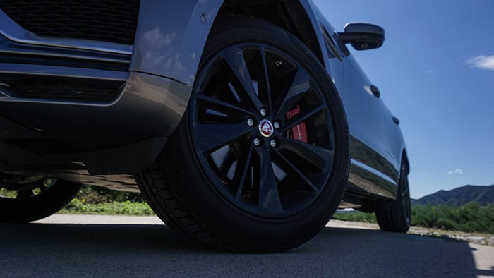 個性鮮明 捷豹F-PACE 2.0T 賽旗版評測