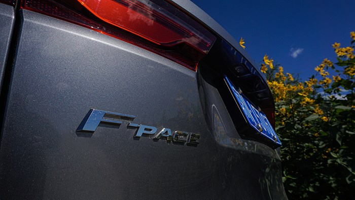 個性鮮明 捷豹F-PACE 2.0T 賽旗版評測