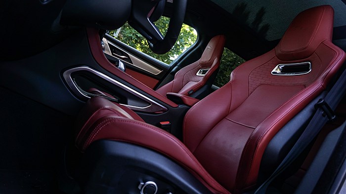 個性鮮明 捷豹F-PACE 2.0T 賽旗版評測