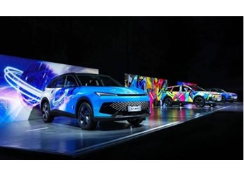 出場(chǎng)即焦點(diǎn) 內(nèi)外兼修的北汽魔方有多大“魔力” 封面圖