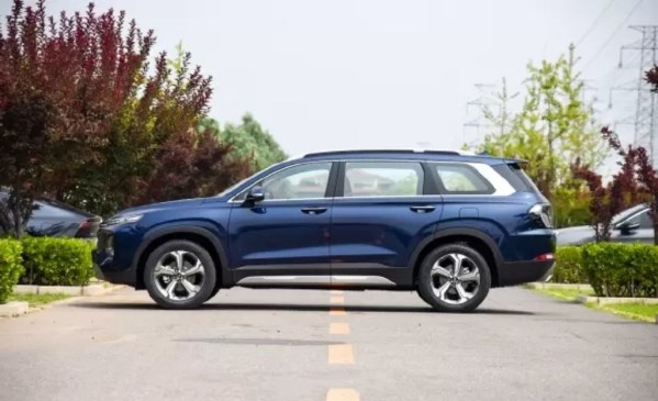 現代中型SUV新款勝達首發亮相 外觀、內飾均有升級