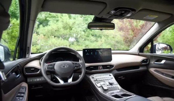 現代中型SUV新款勝達首發亮相 外觀、內飾均有升級