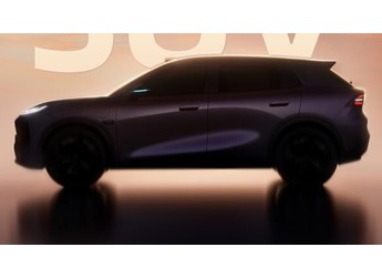 長安啟源全新純電Q05亮相：激光雷達、智駕小藍燈全上車