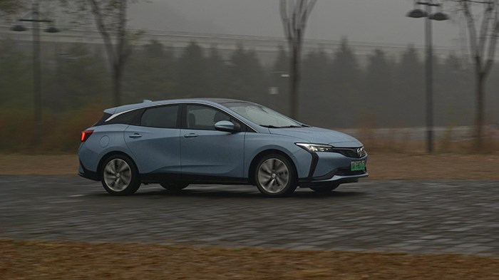 告別續航焦慮 試駕別克微藍6插電式混動