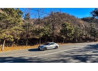 傳遞快樂的使者 試駕斯巴魯BRZ 手動版 封面圖