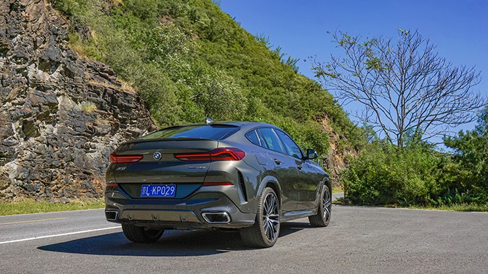 全副武裝的德系戰(zhàn)艦 BMW全新X6評測