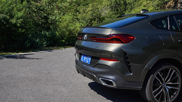 全副武裝的德系戰(zhàn)艦 BMW全新X6評測