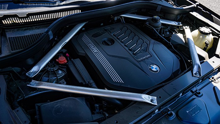 全副武裝的德系戰(zhàn)艦 BMW全新X6評測