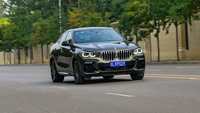 全副武裝的德系戰(zhàn)艦 BMW全新X6評測