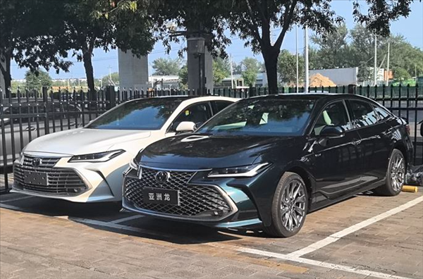 20萬級你會選嗎！新款豐田亞洲龍實車曝光：換裝大屏內(nèi)飾