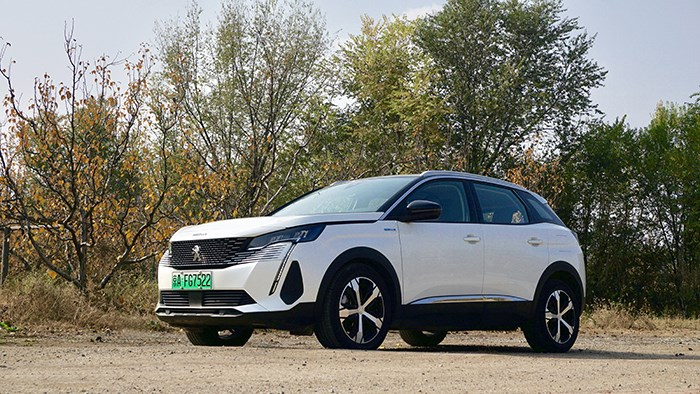 別有一番風味 試駕標致4008新能源