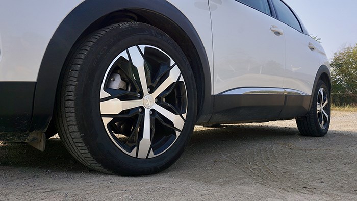 別有一番風味 試駕標致4008新能源