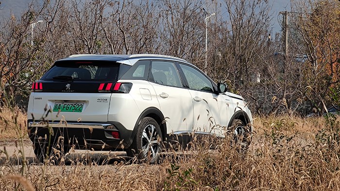 別有一番風味 試駕標致4008新能源