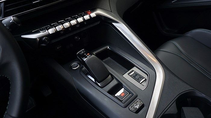 別有一番風味 試駕標致4008新能源