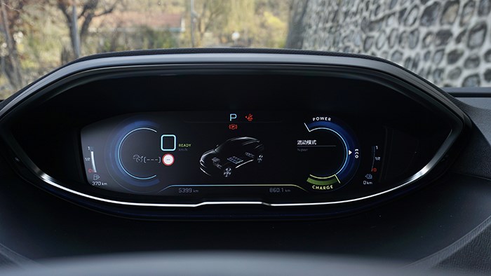 別有一番風味 試駕標致4008新能源