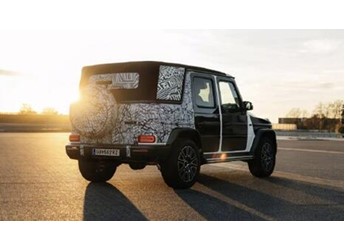 全新奔馳大G敞篷版路測曝光：頂奢敞篷正式回歸