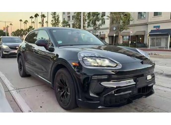 座艙史詩級革新 首搭曲面中控屏！保時捷純電卡宴11月19日全球首發 封面圖