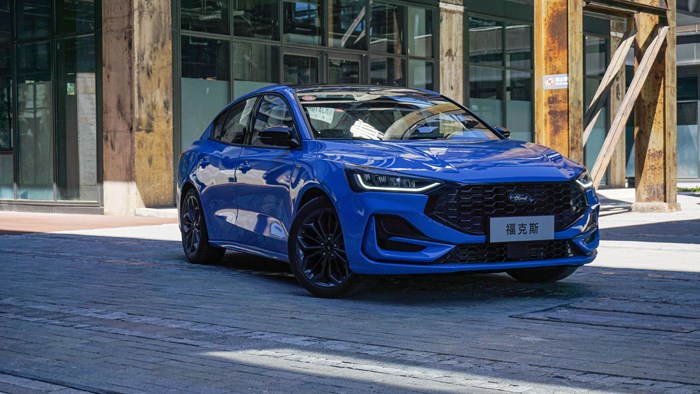 與風(fēng)為伴 試駕2022福特三廂福克斯ST-Line