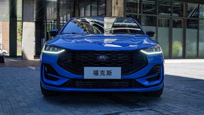 與風(fēng)為伴 試駕2022福特三廂福克斯ST-Line