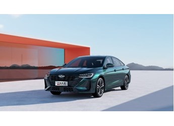 棕色內飾+Nappa皮質包裹，艾瑞澤8 2.0T運動版曝光，有豪車那味兒了