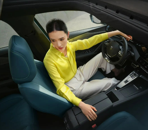 15.3萬起 新款東風標致408X上市:號稱“世界以我為準”