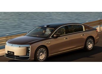 大定1.5萬臺！尊界S800以“人傳人”之勢站穩(wěn)高端社交圈 封面圖