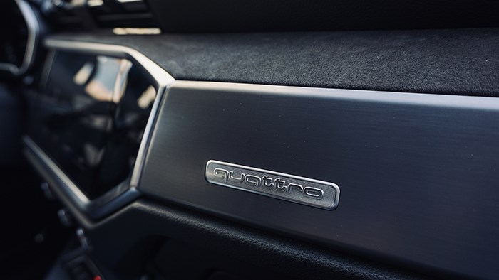 抓住你的眼球 奧迪Q3轎跑SUV評測