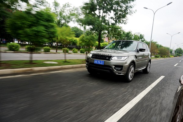 續寫運動傳奇 試駕路虎攬勝運動版 
