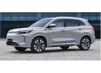 第三代賽力斯藍電E5 PLUS上市：11.98萬起 車內自帶泡茶臺
